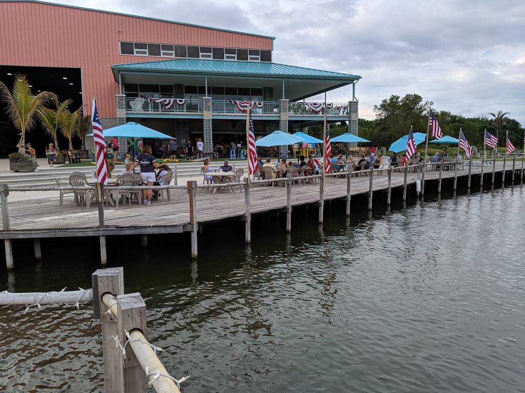 Snappers & Parks Boat Club | restaurant | 24457 Stake Out Rd, Okoboji, IA 51355, USA | 7123328293 OR +1 712-332-8293