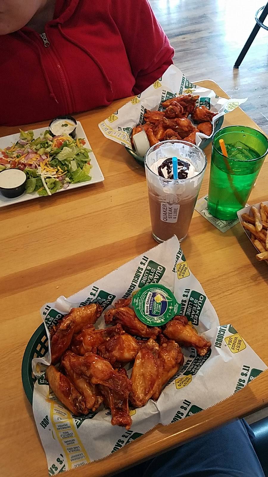 Quaker Steak & Lube | restaurant | 5935 Canal Rd, Valley View, OH 44125, USA | 2169869464 OR +1 216-986-9464