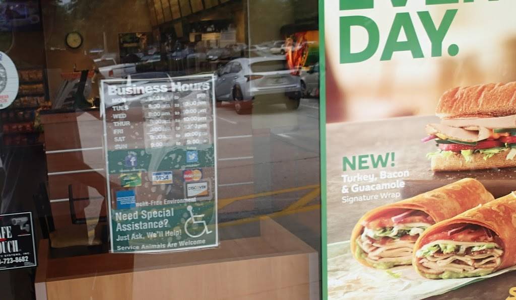 Subway | restaurant | 2200 Winter Springs Blvd, Oviedo, FL 32765, USA | 4079013540 OR +1 407-901-3540