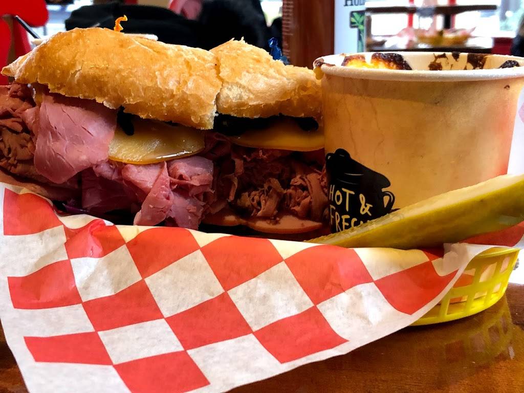 Moes Corner Deli | restaurant | 902 Military St, Port Huron, MI 48060, USA | 8102945109 OR +1 810-294-5109