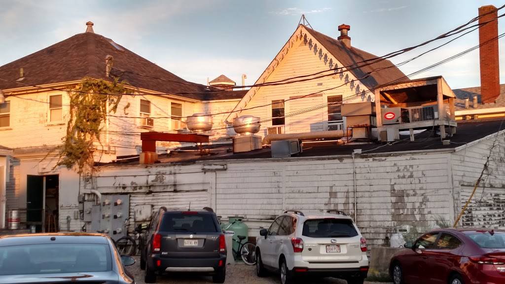 Guac-N-Roll | restaurant | 9 Ocean Ave, York, ME 03909, USA | 2073614822 OR +1 207-361-4822