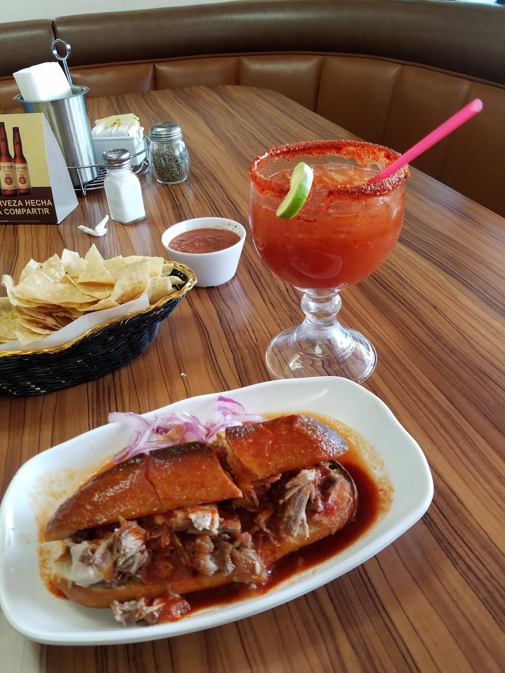 Tortas Ahogadas Guadalajara | restaurant | 6042 Santa Fe Ave, Huntington Park, CA 90255, USA | 3235873115 OR +1 323-587-3115