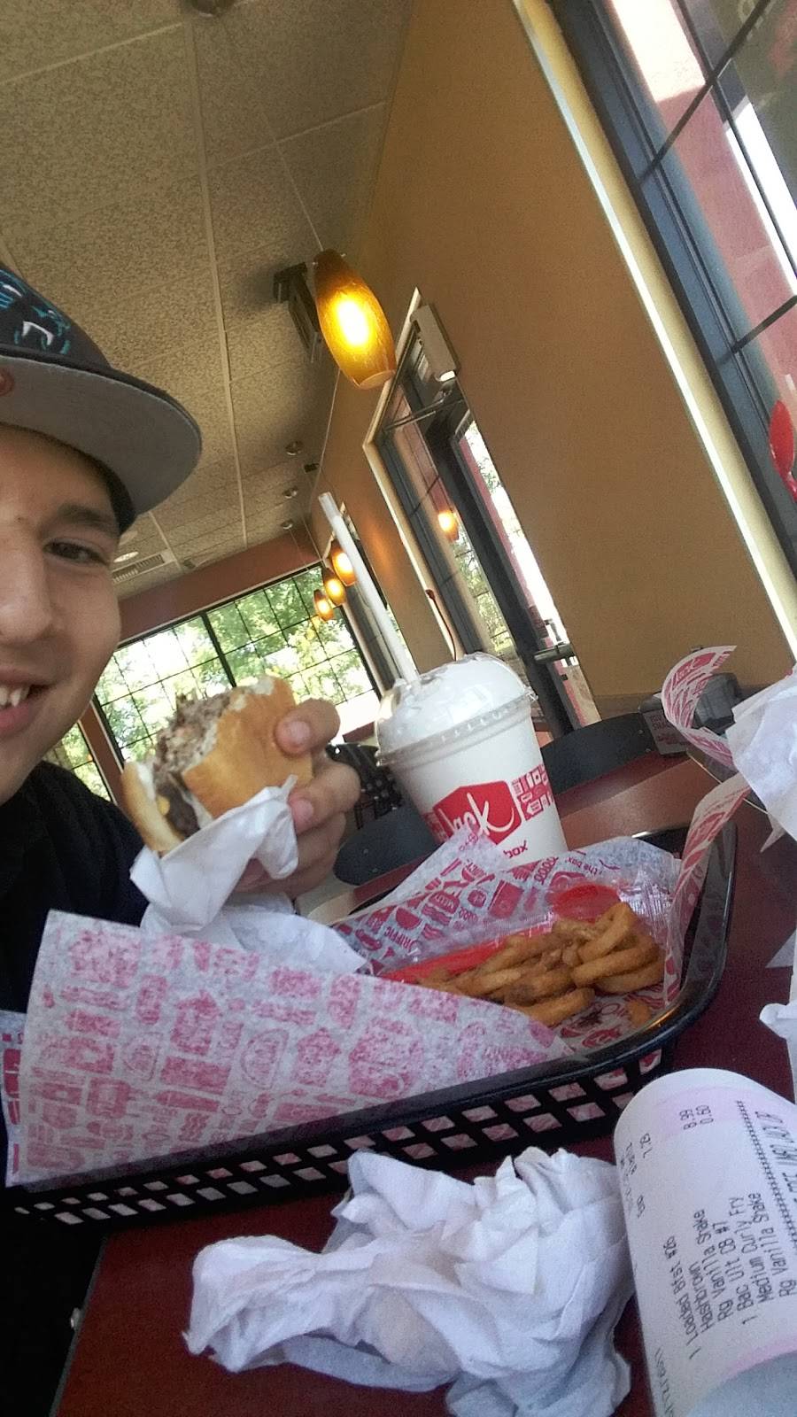 Jack in the Box | restaurant | 605 I St, Reedley, CA 93654, USA | 5596377178 OR +1 559-637-7178