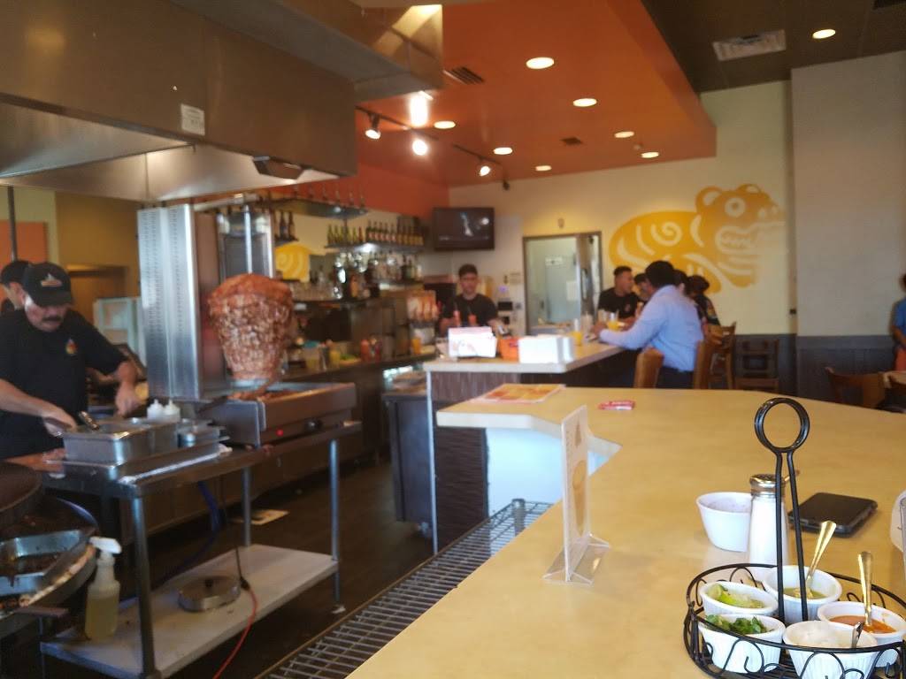 El Tiz El Tizoncito Oak Cliff | restaurant | 3404 W Illinois Ave, Dallas, TX 75211, USA | 2143300839 OR +1 214-330-0839