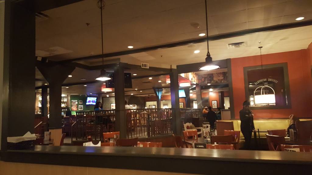 OCharley’s Restaurant & Bar | restaurant | 17 White Bridge Rd, Nashville, TN 37205, USA | 6153561344 OR +1 615-356-1344