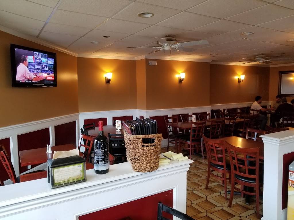 Delicious Restaurant & Pizzeria | restaurant | 60 Landing Rd, Glen Cove, NY 11542, USA | 5167590793 OR +1 516-759-0793