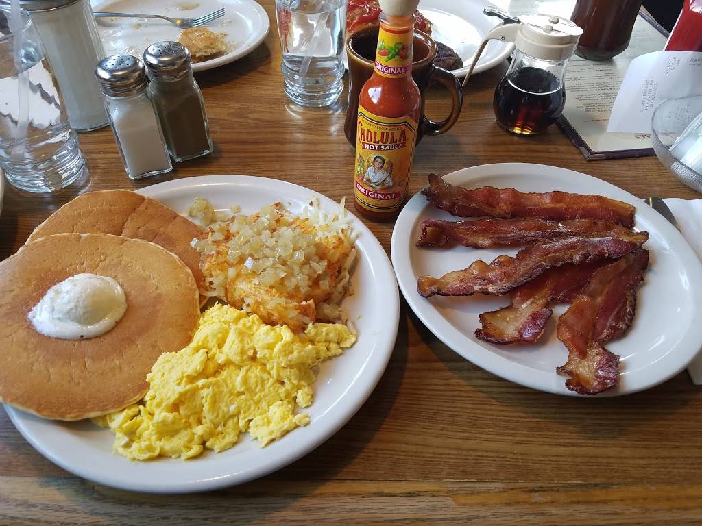 Currans Family Restaurant | meal takeaway | 4201 Nicollet Ave, Minneapolis, MN 55409, USA | 6128225327 OR +1 612-822-5327