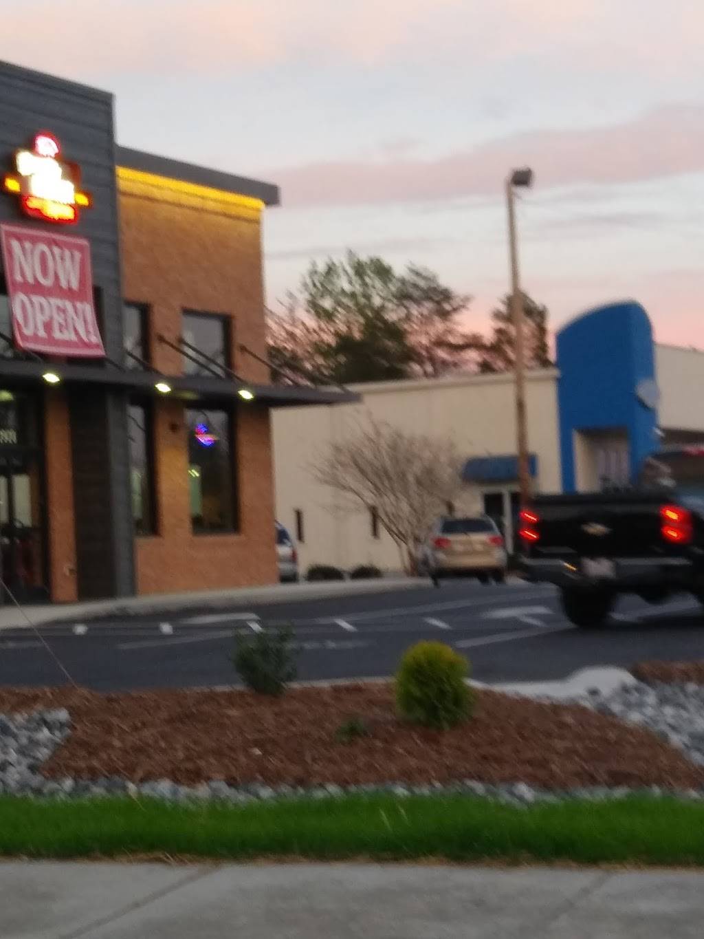 Country BBQ | restaurant | 2928 N Main St, High Point, NC 27265, USA | 3368860160 OR +1 336-886-0160