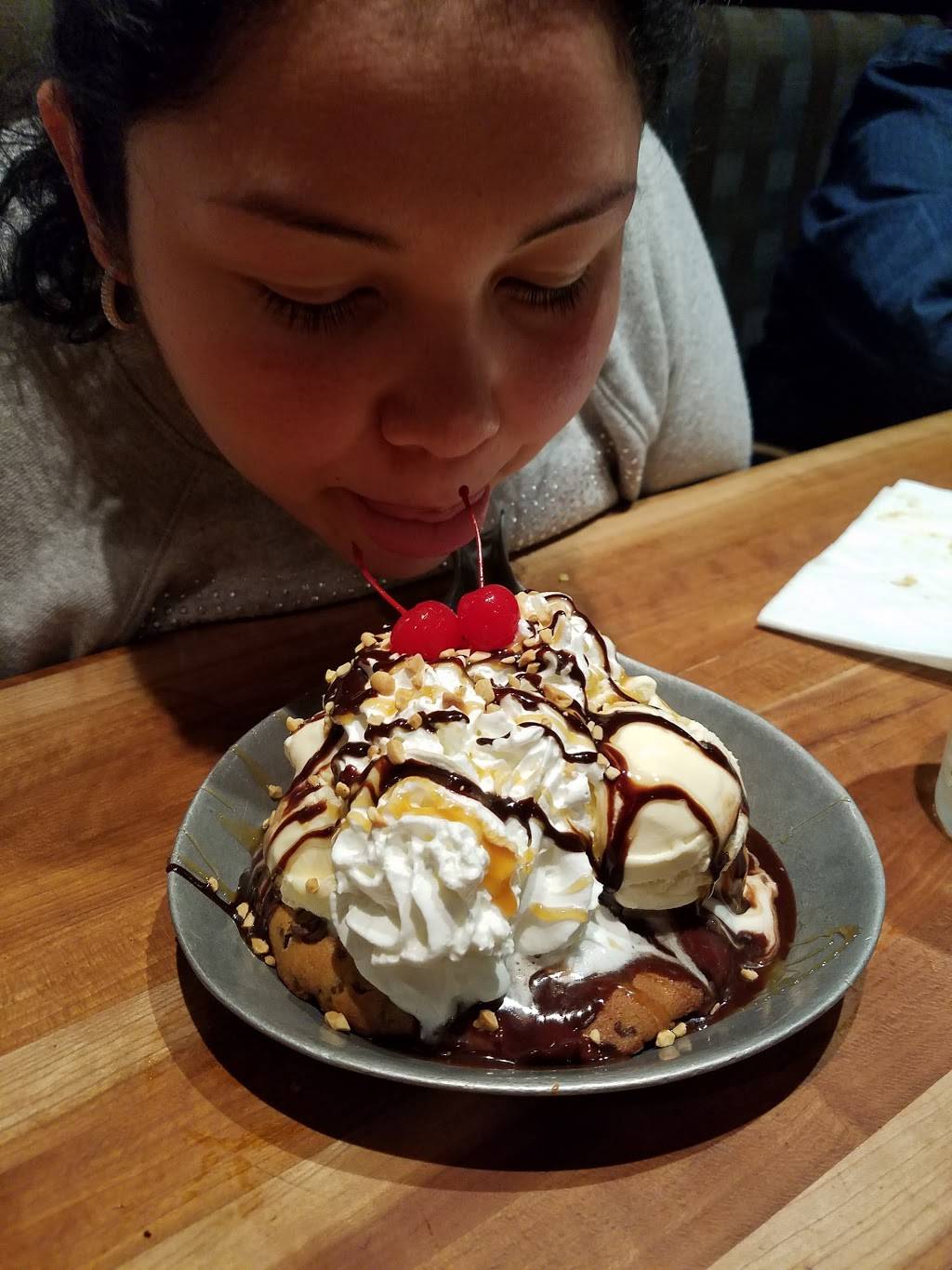 Cheddars Scratch Kitchen | restaurant | 2147 N Germantown Pkwy, Cordova, TN 38016, USA | 9013801119 OR +1 901-380-1119