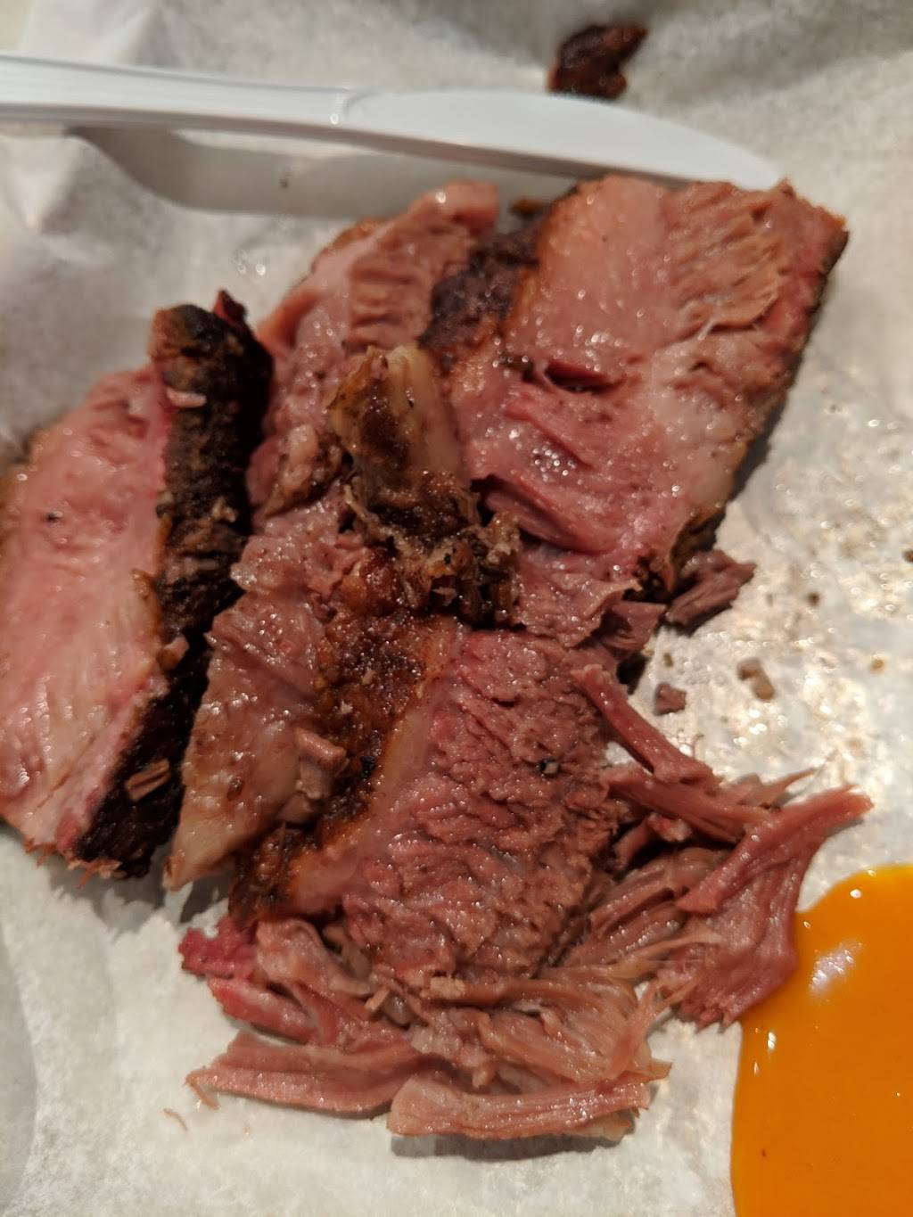 Lil BBQ Shack | restaurant | 5920 S Cedar St, Lansing, MI 48911, USA | 5179755328 OR +1 517-975-5328