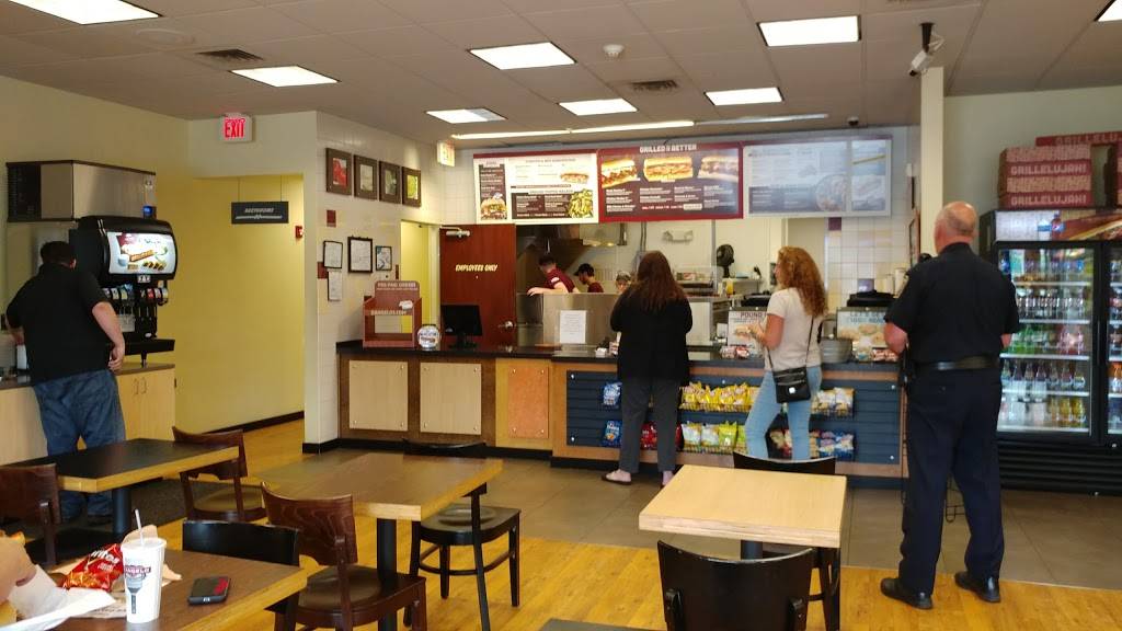 DAngelo | meal takeaway | 211 North St, Foxborough, MA 02035, USA | 5085432342 OR +1 508-543-2342