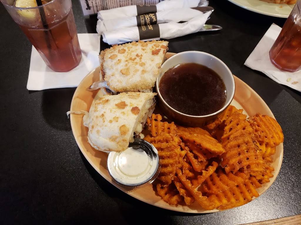 Lefty & Romos Bar & Grill | restaurant | 1985 Holton Rd, Muskegon, MI 49445, USA | 2317443222 OR +1 231-744-3222