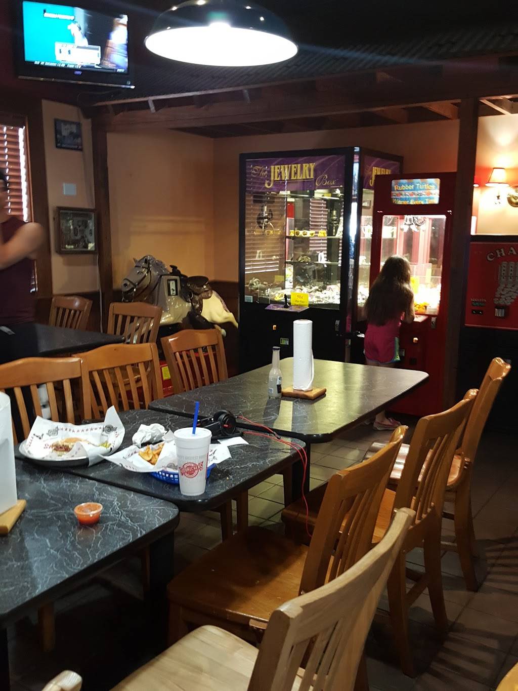 Fuddruckers | restaurant | 1949 S Padre Island Dr, Corpus Christi, TX 78416, USA | 3618570808 OR +1 361-857-0808