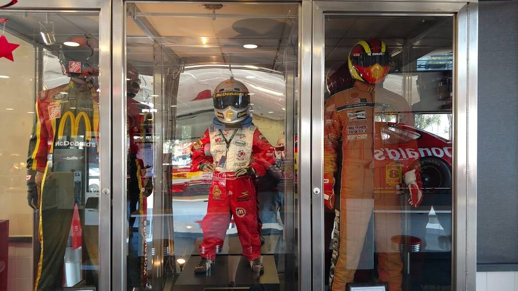 McDonalds | cafe | 2421 Okeechobee Blvd, West Palm Beach, FL 33401, USA | 5616867177 OR +1 561-686-7177