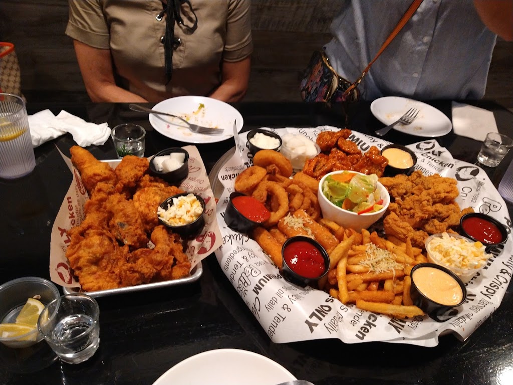 Pelicana University City | restaurant | 4002 Spruce St, Philadelphia, PA 19104, USA | 2679696956 OR +1 267-969-6956