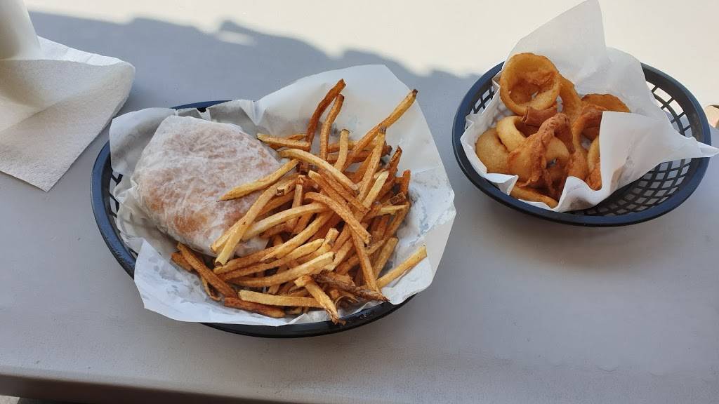 Busters Burger Joint | restaurant | 1202 E MacArthur Rd, Wichita, KS 67216, USA | 3165247800 OR +1 316-524-7800