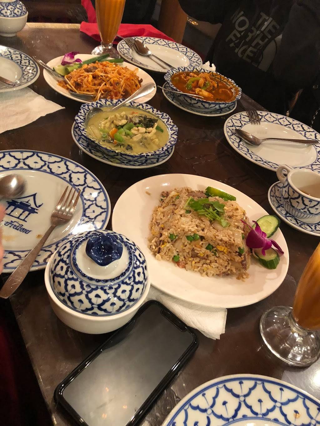 Khan Toke Thai House | restaurant | 5937 Geary Blvd, San Francisco, CA 94121, USA | 4156686654 OR +1 415-668-6654