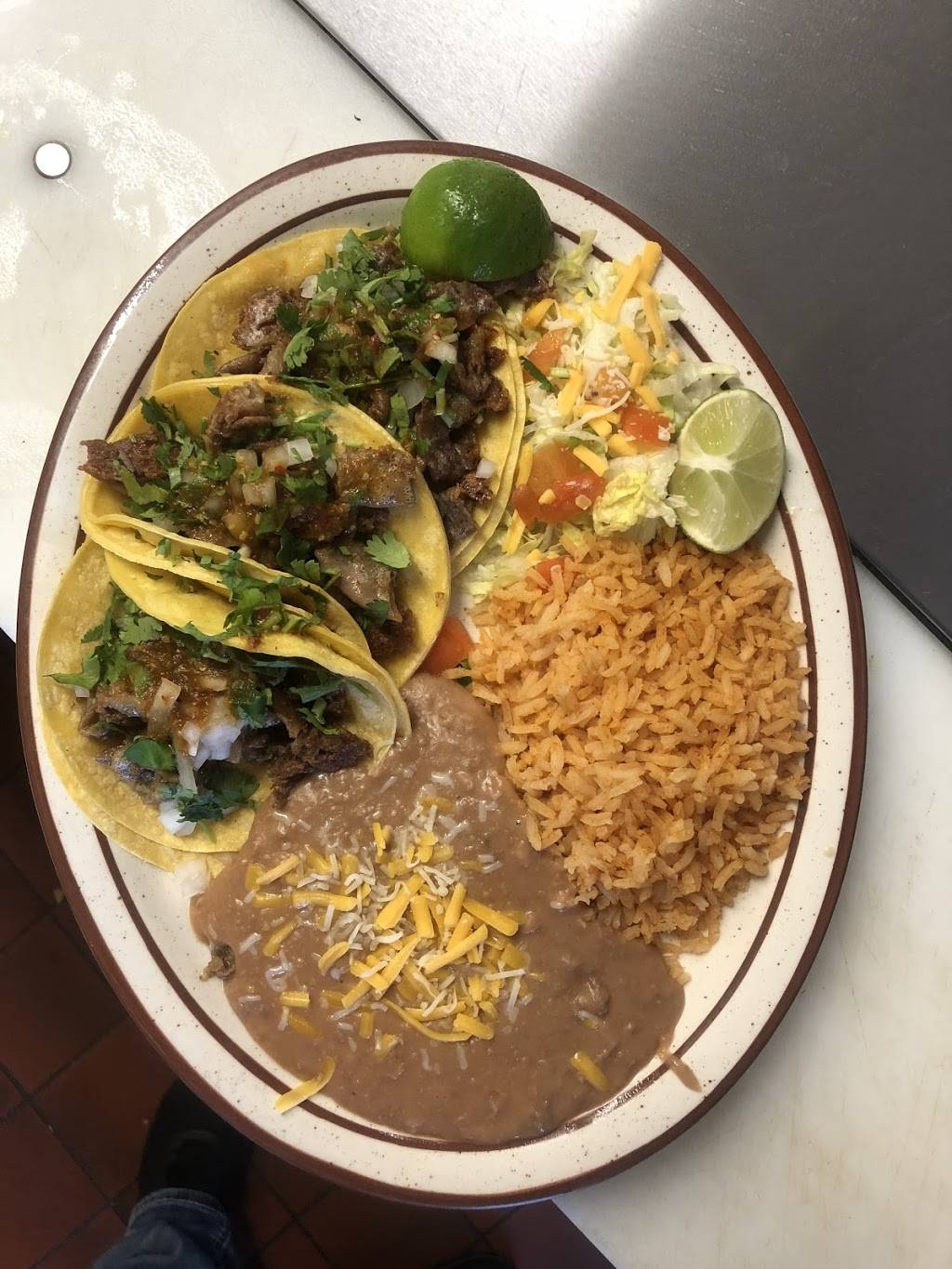 Arambulas Mexican Restaurant & Taqueria | restaurant | 302 N Fresno St, Fresno, CA 93701, USA | 5594493331 OR +1 559-449-3331