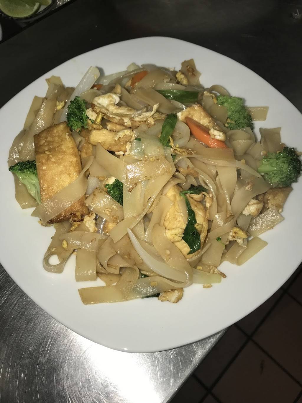 Pho-N-Thai | restaurant | 2819 N Nevada Ave, Colorado Springs, CO 80907, USA | 7194186878 OR +1 719-418-6878