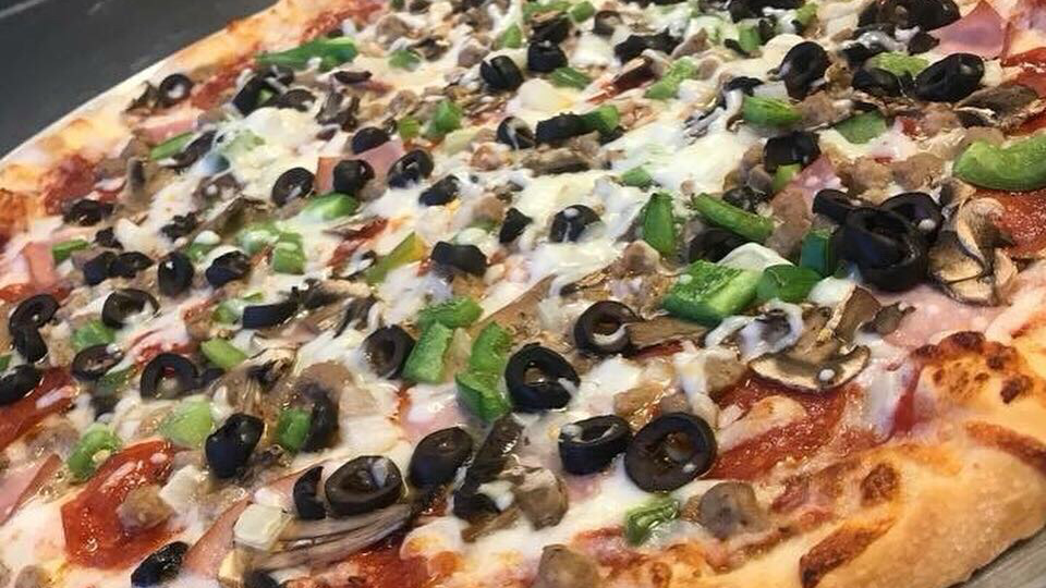 Denoias Pizzeria | restaurant | 1038 NC-210, Sneads Ferry, NC 28460, USA | 9103271063 OR +1 910-327-1063