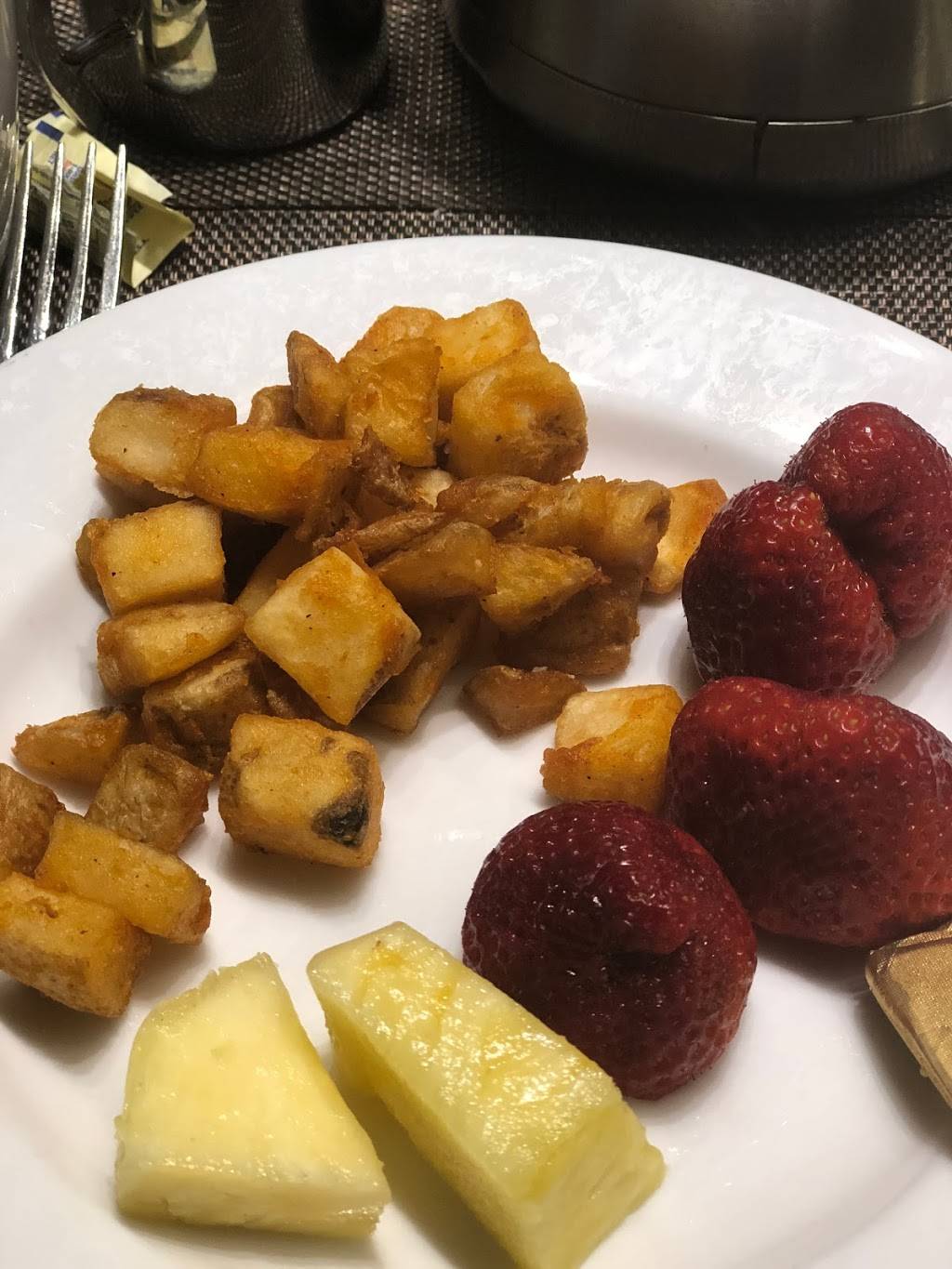 Saffire Restaurant | restaurant | 170 Lockwood Blvd, Charleston, SC 29403, USA | 8437233000 OR +1 843-723-3000