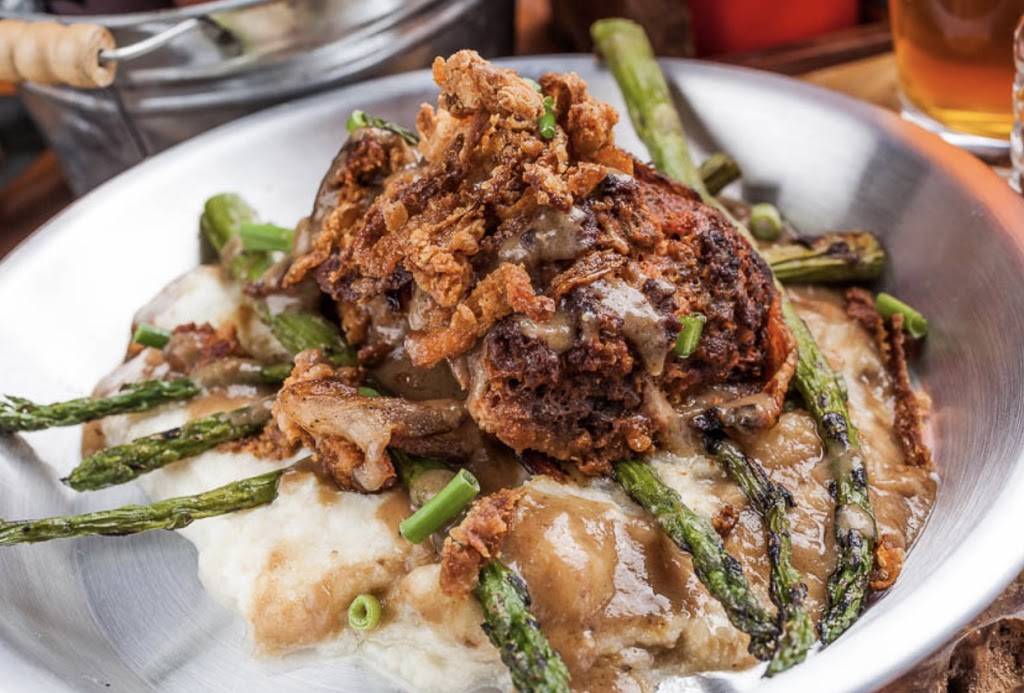 Basecamp Bar and Restaurant | restaurant | 346 Frazier Ave, Chattanooga, TN 37405, USA | 4238035251 OR +1 423-803-5251