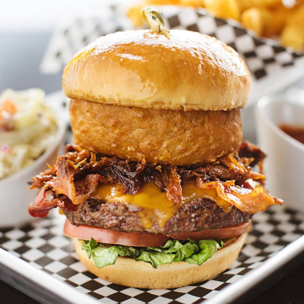 Burgers & Crafts | restaurant | 1204, 600 W 3rd St, Covington, KY 41011, USA | 8595474646 OR +1 859-547-4646