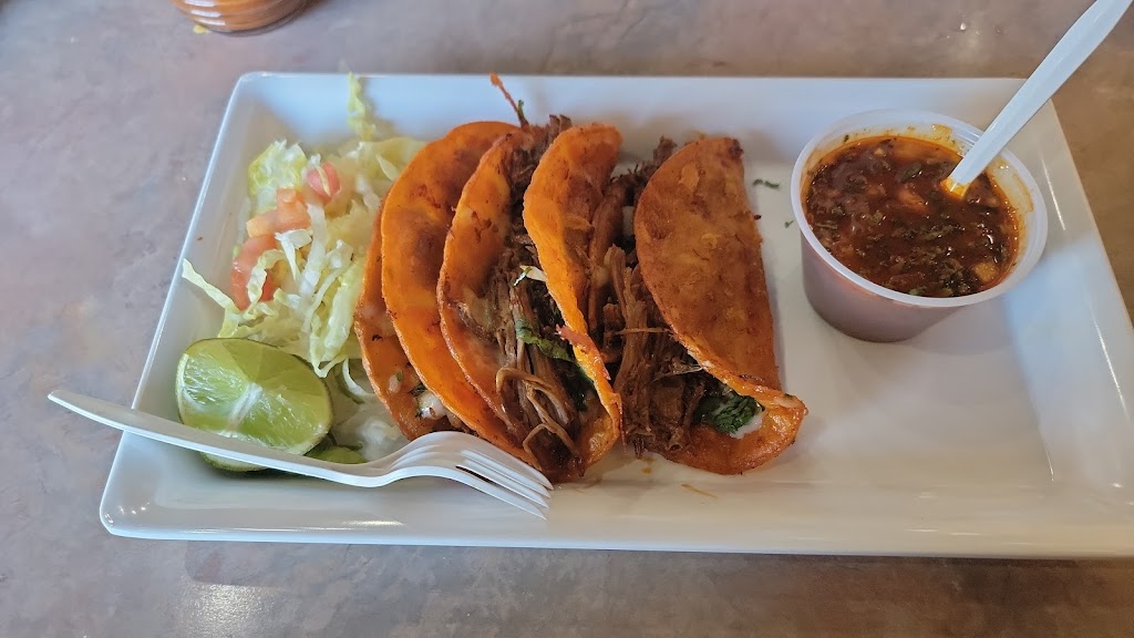 Los 3 Martinez | restaurant | 648 S Weber Rd, Romeoville, IL 60446, USA | 8152305160 OR +1 815-230-5160