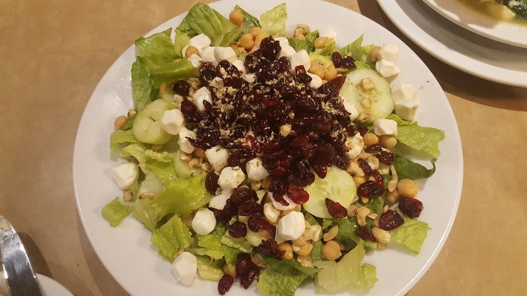 Phils Pizzeria & Restaurant | restaurant | 820 Hicksville Rd, North Massapequa, NY 11758, USA | 5167995244 OR +1 516-799-5244