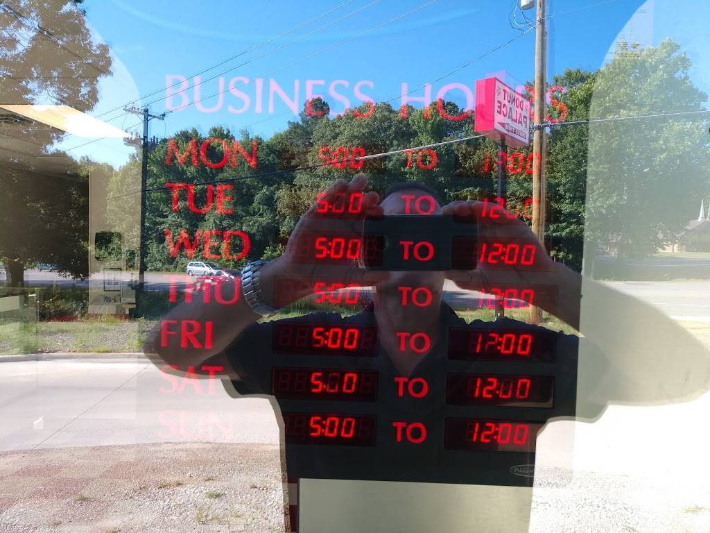 Donut Palace on old Jacksonville | restaurant | 3357 Old Jacksonville Hwy, Tyler, TX 75701, USA | 9036306595 OR +1 903-630-6595