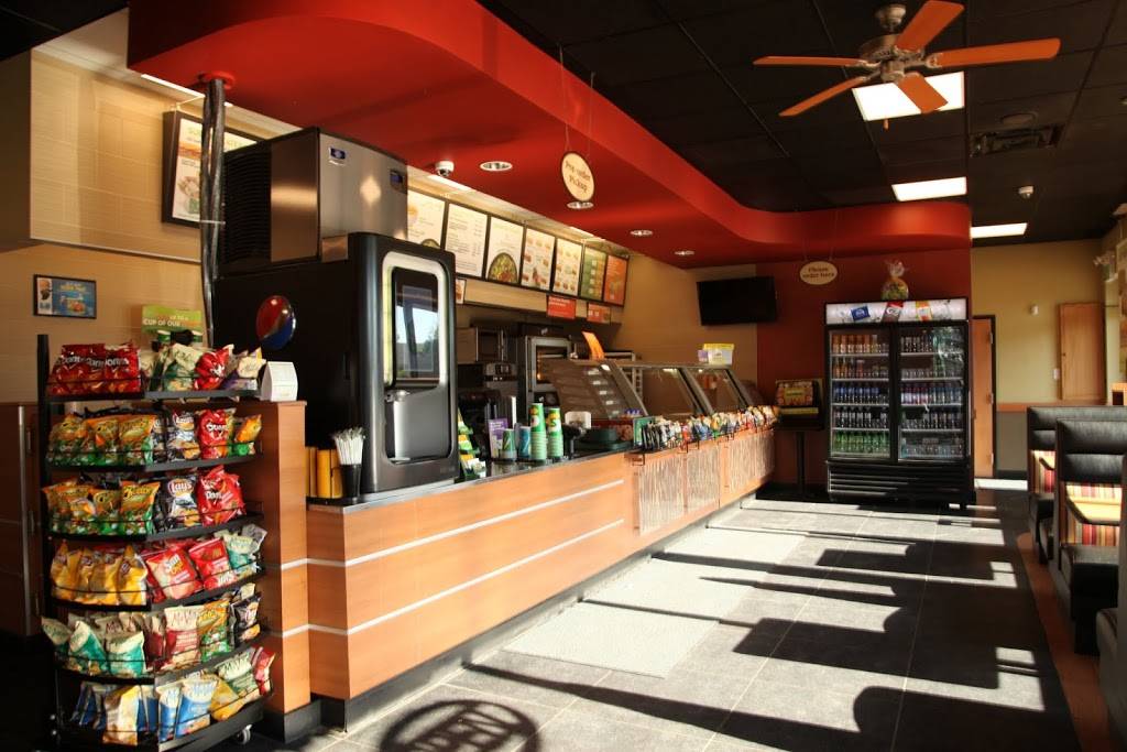 Subway | restaurant | 3 Vansittart Ave, Woodstock, ON N4S 6E1, Canada | 5192907827 OR +1 519-290-7827