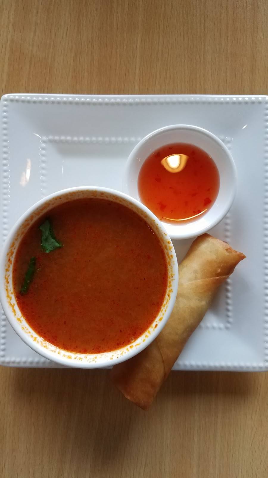 Viman Thai Cuisine | restaurant | 500 E MacDade Boulevard, Folsom, PA 19033, USA | 4844940525 OR +1 484-494-0525