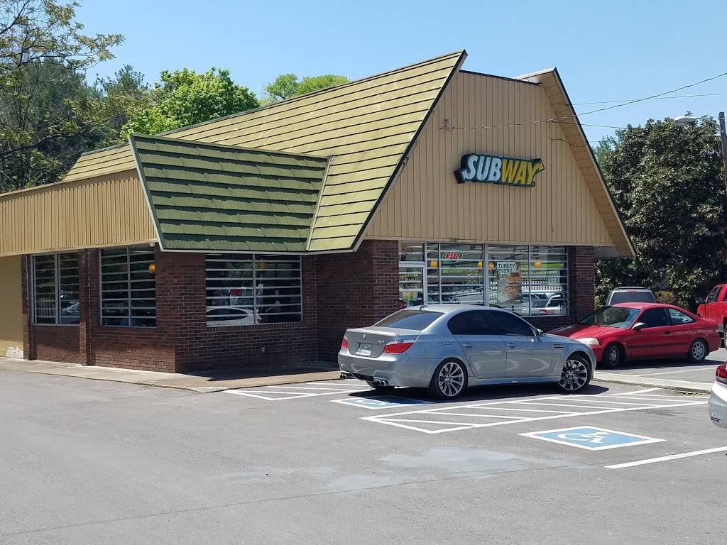 Subway | restaurant | 353 Murfreesboro Rd, Nashville, TN 37210, USA | 6152567827 OR +1 615-256-7827