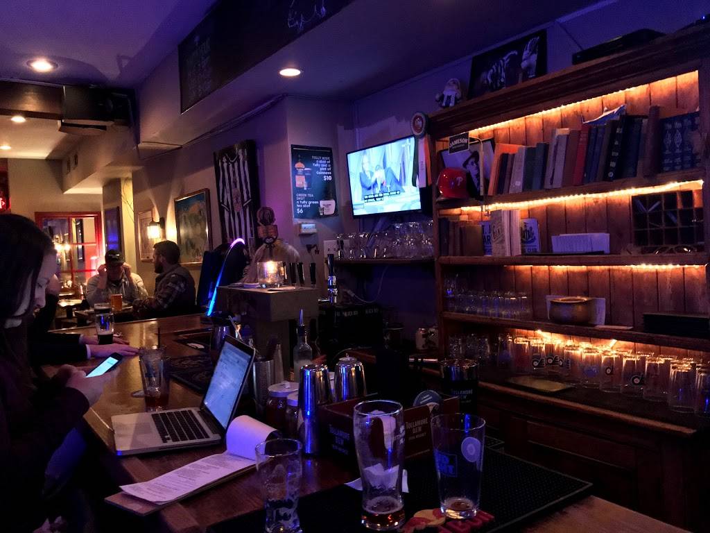 The Bards Irish Bar | restaurant | 2013 Walnut St, Philadelphia, PA 19103, USA | 2155699585 OR +1 215-569-9585