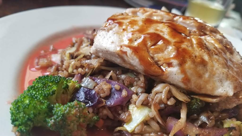 Doc Fords Rum Bar and Grille | restaurant | 2500 Island Inn Rd, Sanibel, FL 33957, USA | 2394728311 OR +1 239-472-8311