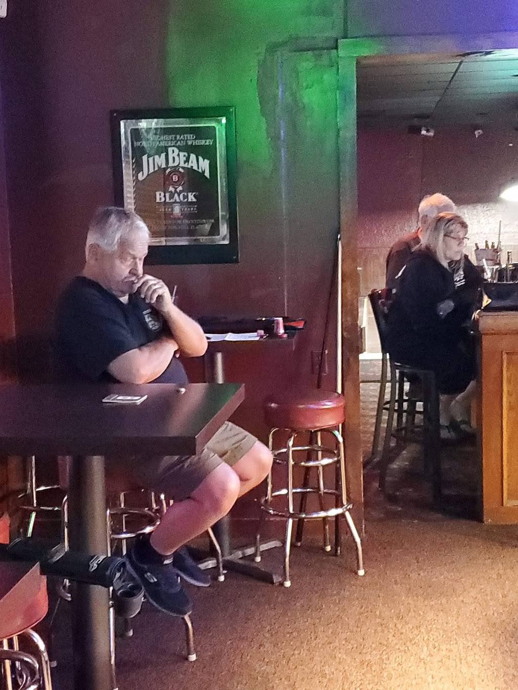 Firehouse Bar | restaurant | 1222 NW Woods Chapel Rd, Blue Springs, MO 64015, USA | 8162203735 OR +1 816-220-3735