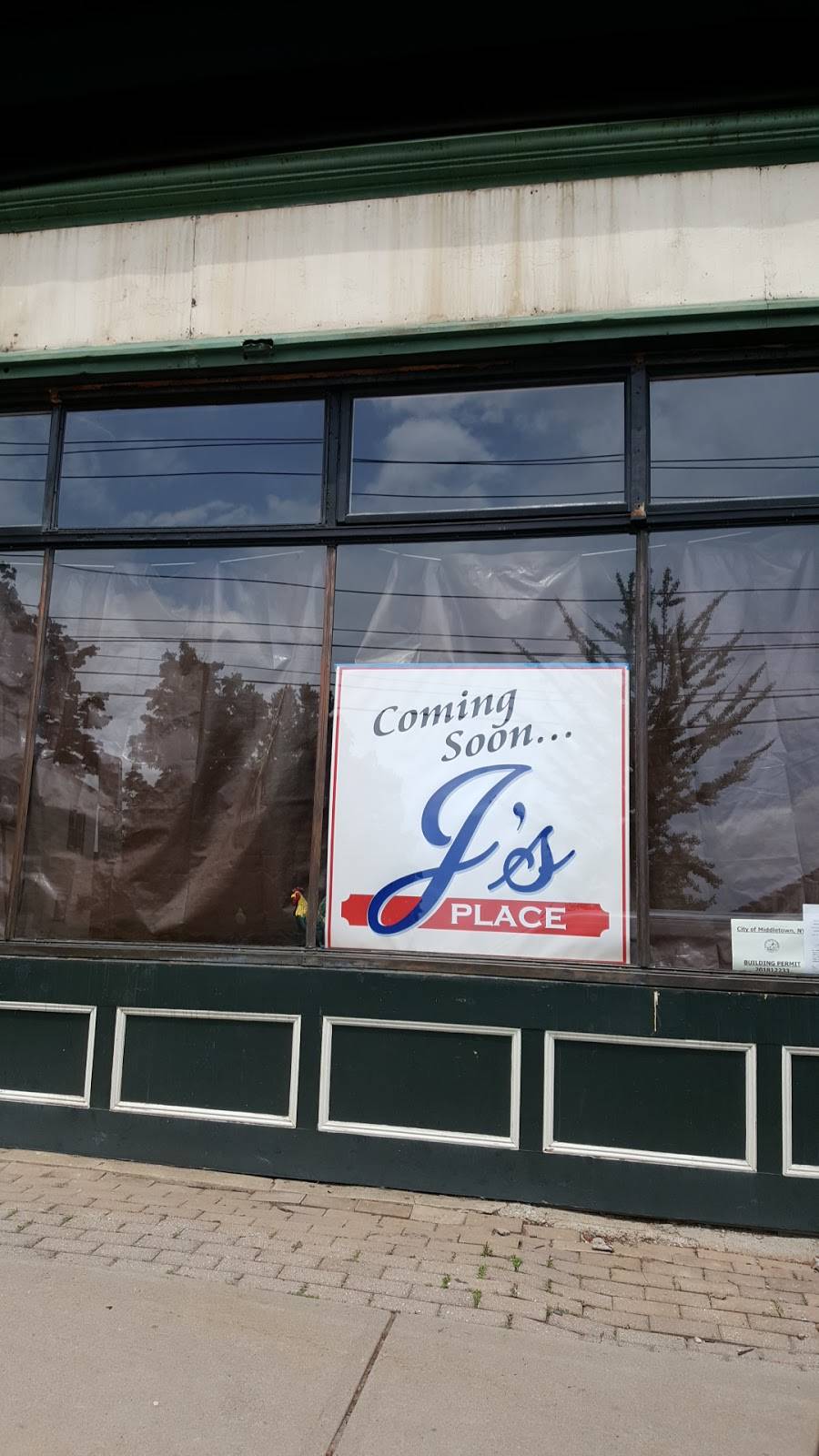 Js Place | restaurant | 39 W Main St, Middletown, NY 10940, USA | 8454674156 OR +1 845-467-4156