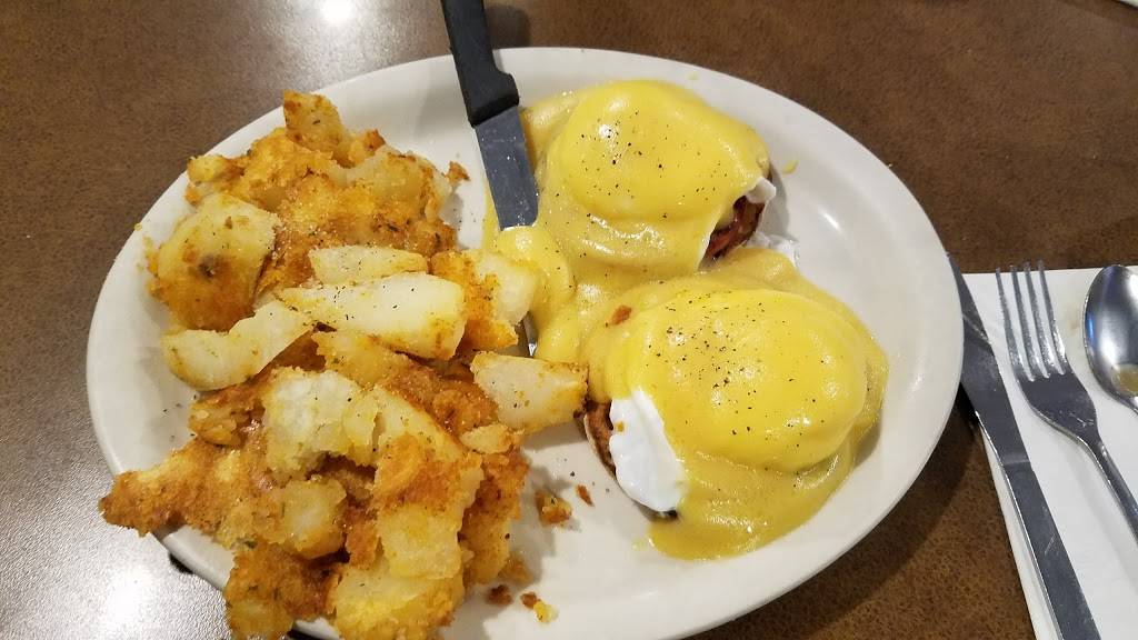 Char Broil | restaurant | 2450 Monroe Ave, Rochester, NY 14618, USA | 5854734960 OR +1 585-473-4960