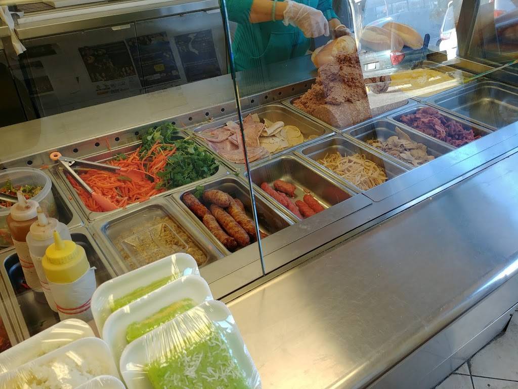 Pho con Bo | restaurant | 58 Beverly Hills Dr, North York, ON M3L 1A1, Canada | 4162495611 OR +1 416-249-5611