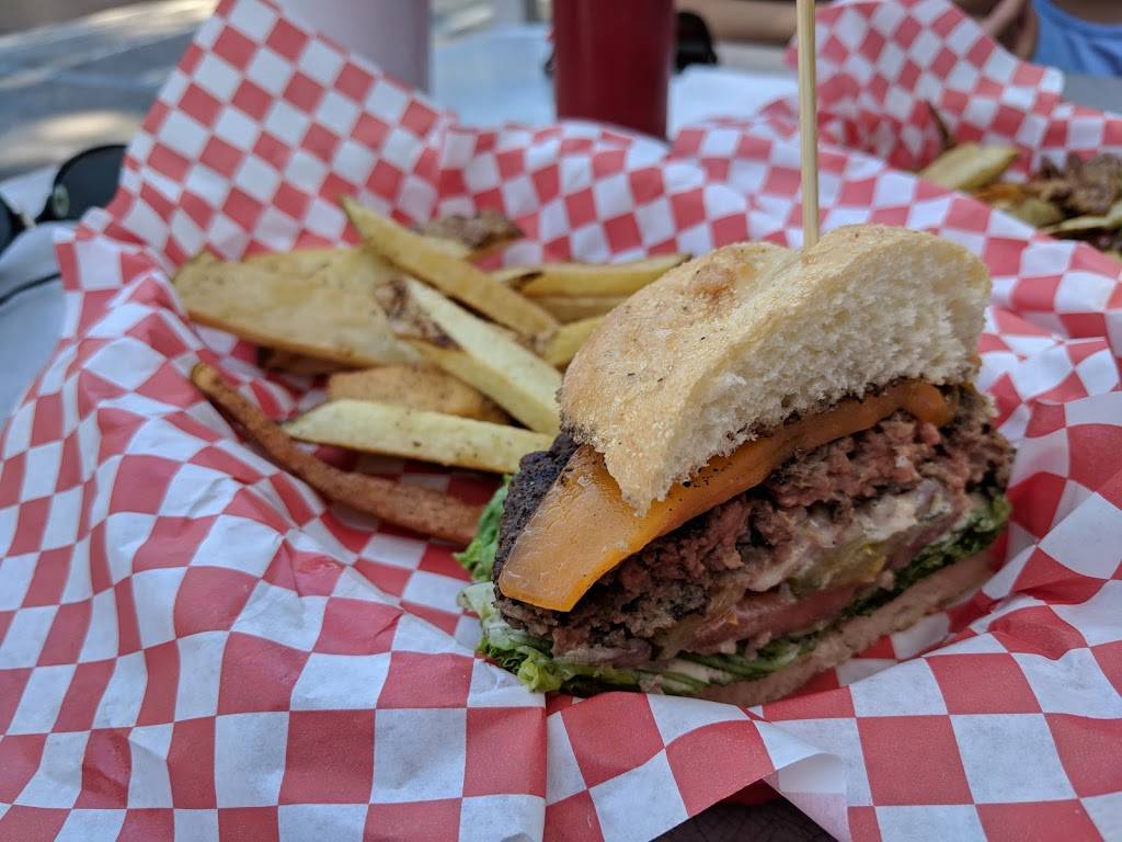 Mr. Beefys Premium Burgers | restaurant | 22636 CA-88, Pine Grove, CA 95665, USA | 2092958838 OR +1 209-295-8838