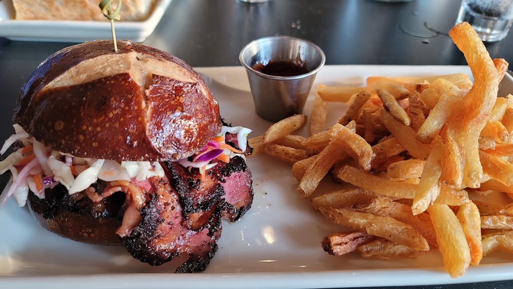 The Craftsman Cocktails + Kitchen | restaurant | 20469 N Hayden Rd, Scottsdale, AZ 85255, USA | 4804011102 OR +1 480-401-1102