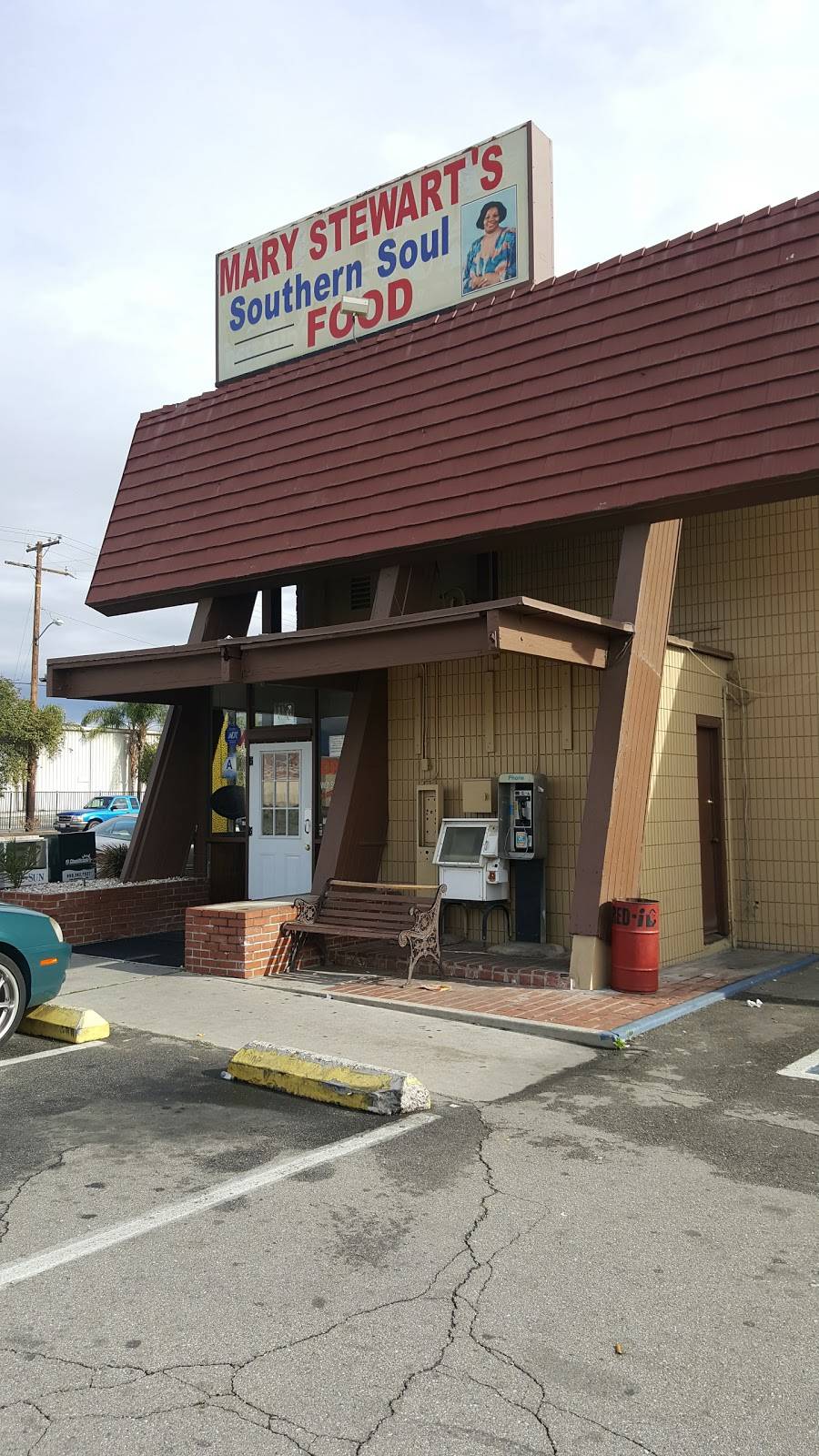 Mary Stewarts Southern Soul Food | restaurant | 215 E Valley Blvd, Rialto, CA 92376, USA | 9095620162 OR +1 909-562-0162