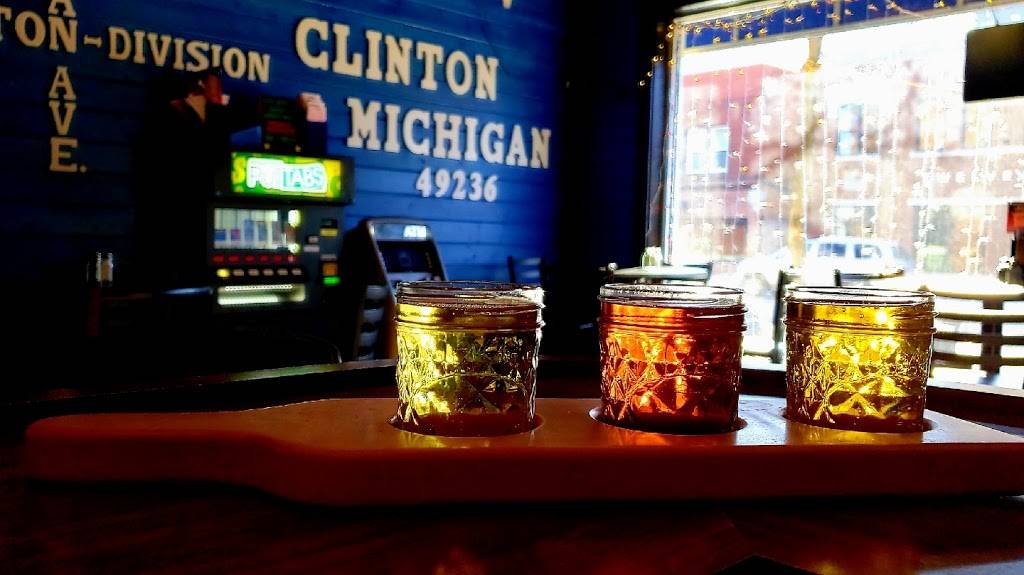 Johnnies Bar & Grill - Clinton | restaurant | 124 W Michigan Ave, Clinton, MI 49236, USA | 5174565233 OR +1 517-456-5233