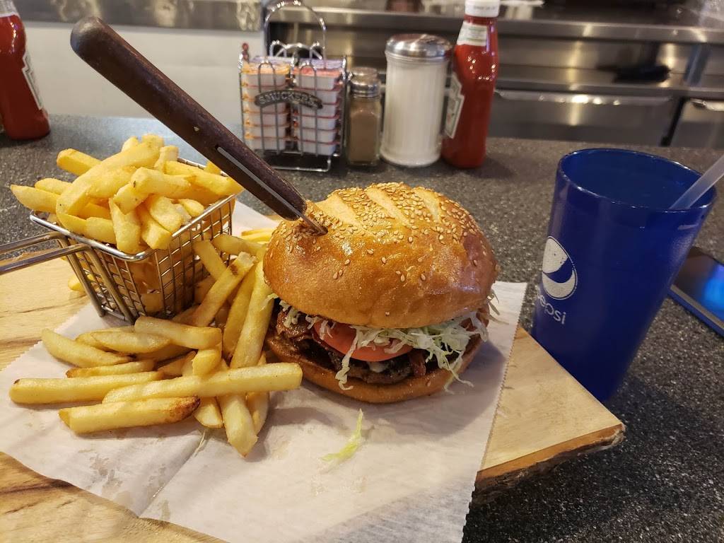 Daybreak Family Restaurant | restaurant | 337 W Center St, West Bridgewater, MA 02379, USA | 5085835341 OR +1 508-583-5341