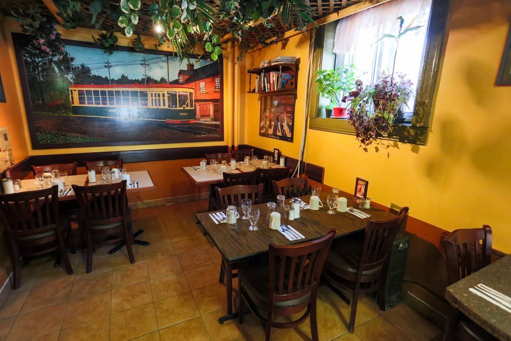 Resto Café Oxford | restaurant | 5630 Rue Sherbrooke Ouest, Montréal, QC H4A 1W5, Canada | 5144855720 OR +1 514-485-5720