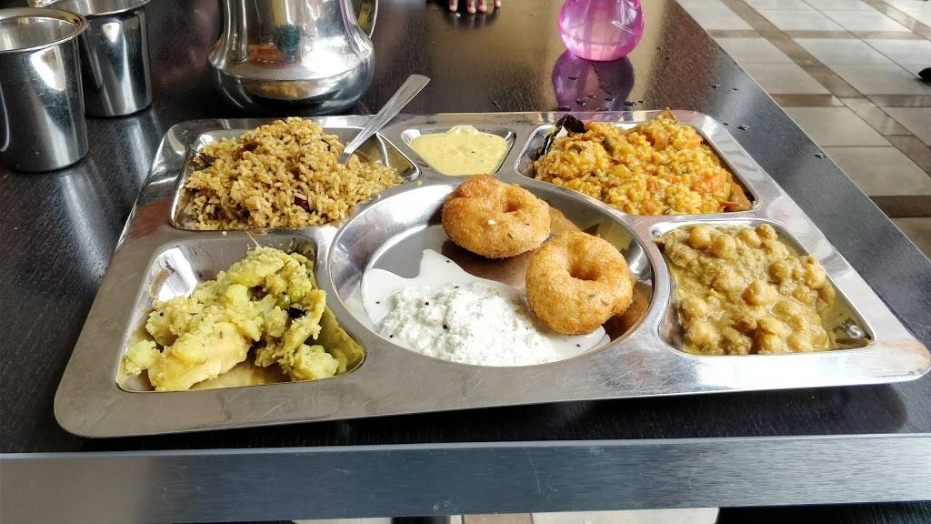 Saravanaa Bhavan | restaurant | Woodside Square, 1571 Sandhurst Cir Unit 153, Scarborough, ON M1V 1V2, Canada | 4162937755 OR +1 416-293-7755