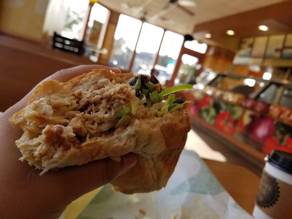 Subway Restaurants | restaurant | Shelter Island Village S/C, 2907 Shelter Island Dr Suite 102 & 103, San Diego, CA 92106, USA | 6192212964 OR +1 619-221-2964