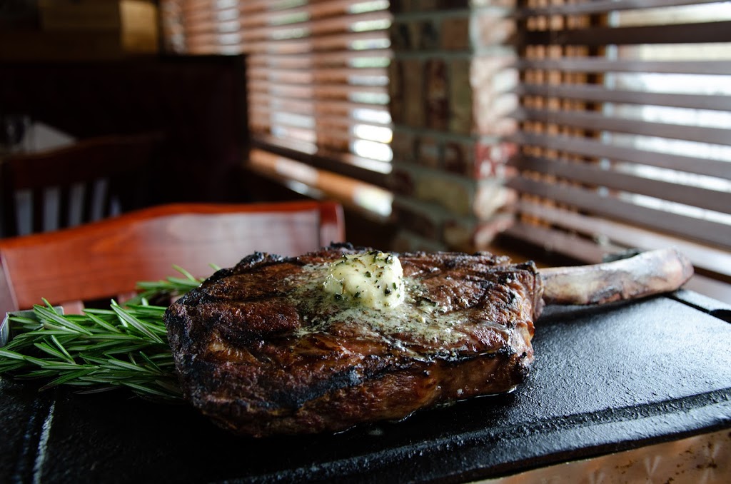 Vito’s Chop House | restaurant | 8633 International Dr, Orlando, FL 32819, USA | 4073542467 OR +1 407-354-2467