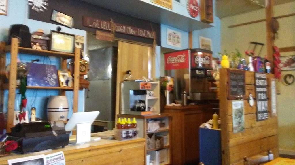 Wandas Roadside Cafe | cafe | 33080 W 83rd St, De Soto, KS 66018, USA | 9135865063 OR +1 913-586-5063