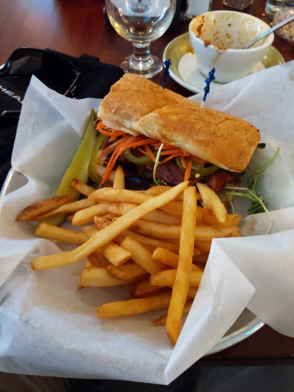 The Ruby Owl Tap Room | restaurant | 421 N Main St, Oshkosh, WI 54901, USA | 9202302770 OR +1 920-230-2770